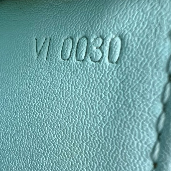 Louis Vuitton Limited Pochette Yellow Vernis Crossbody bag - Picture 9 of 17